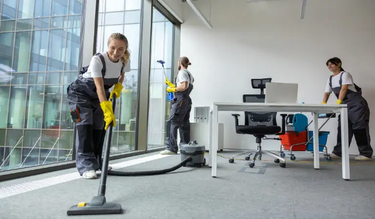 Difference between residential and commercial cleaning services